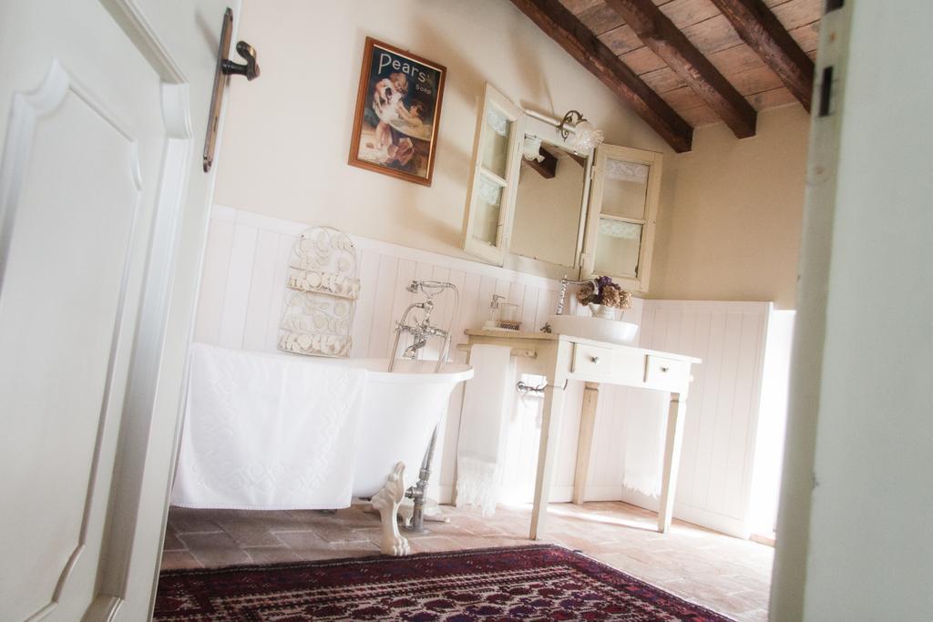 Il Poggio B&B San Damiano al Colle Eksteriør billede