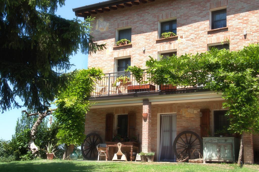 Il Poggio B&B San Damiano al Colle Eksteriør billede